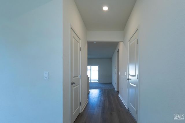 7818 Cherimoya Drive, Bakersfield, CA 93313