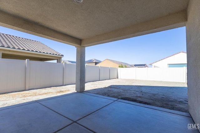 7818 Cherimoya Drive, Bakersfield, CA 93313
