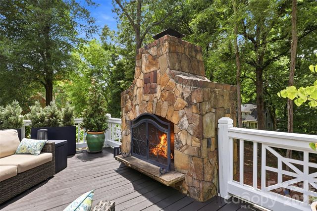 170 S Kimberly Road, Davidson, NC 28036