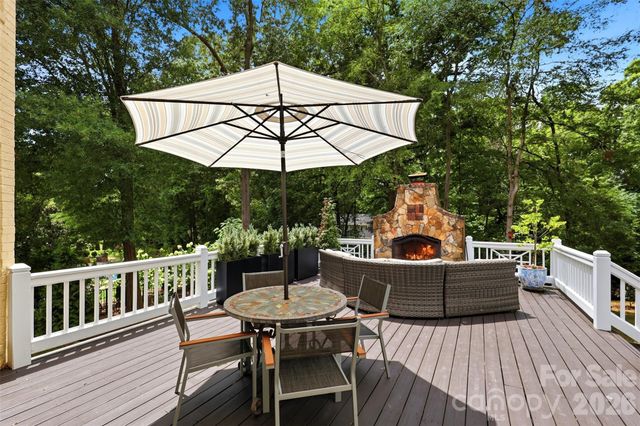 170 S Kimberly Road, Davidson, NC 28036