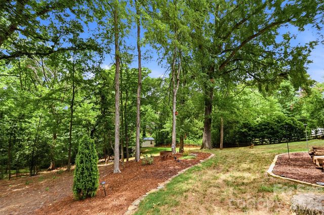 170 S Kimberly Road, Davidson, NC 28036