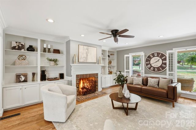 170 S Kimberly Road, Davidson, NC 28036