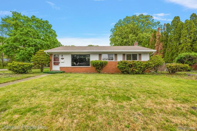 32038 PEMBROKE Street, Livonia, MI 48152