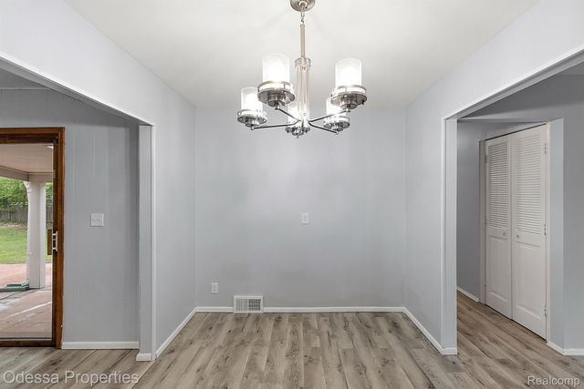 32038 PEMBROKE Street, Livonia, MI 48152
