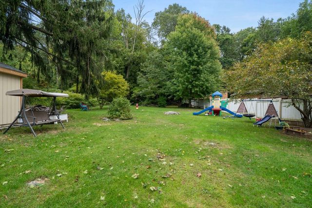 746 Dighton Ave, Taunton, MA 02780