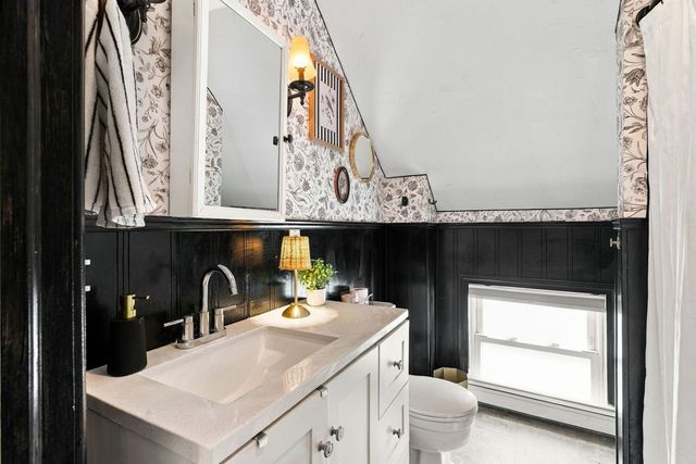 746 Dighton Ave, Taunton, MA 02780