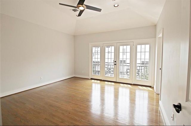 2736 Cortlandt Street B, Houston, TX 77008