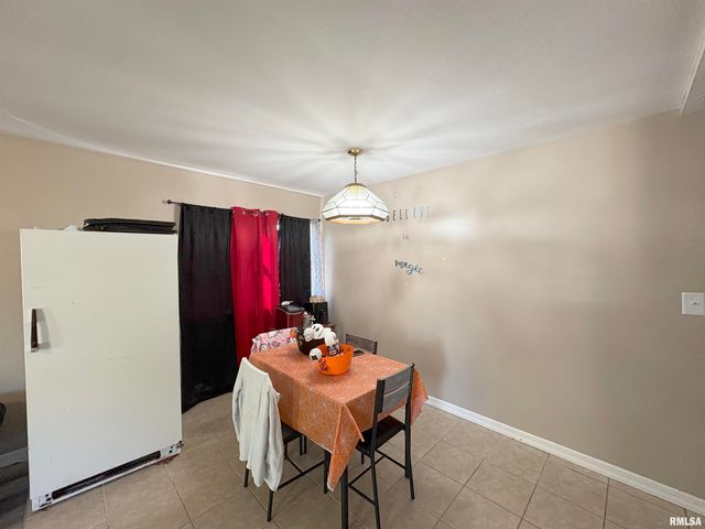 5419 N RENWOOD Avenue, Peoria, IL 61614