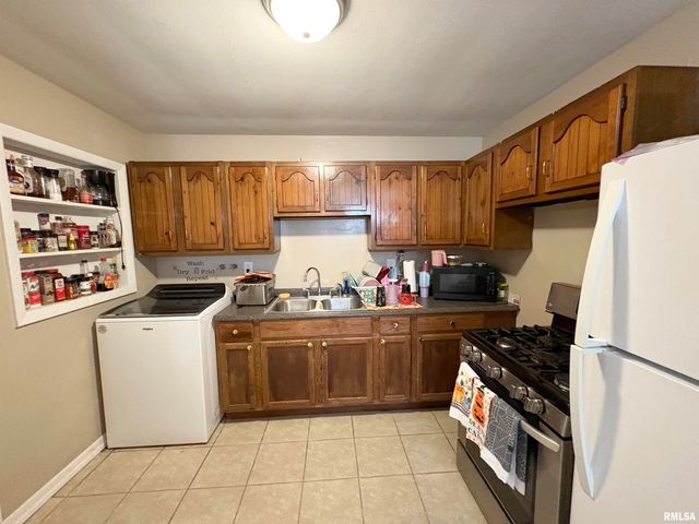 5419 N RENWOOD Avenue, Peoria, IL 61614