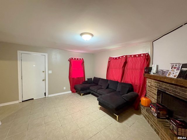 5419 N RENWOOD Avenue, Peoria, IL 61614