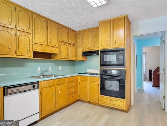 240 Riverview Road, Jackson, GA 30233