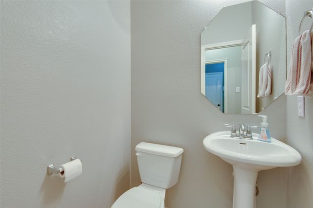 1038 Shepard Lane, Lavon, TX 75166