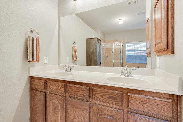 1038 Shepard Lane, Lavon, TX 75166