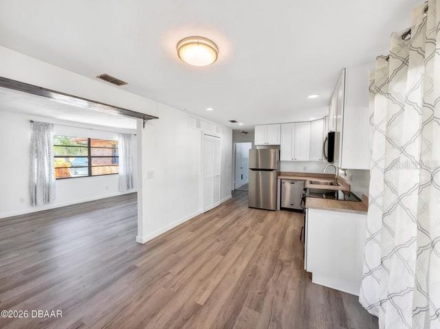 2001 KENILWORTH AVENUE, South Daytona, FL 32119