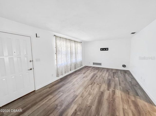 2001 KENILWORTH AVENUE, South Daytona, FL 32119