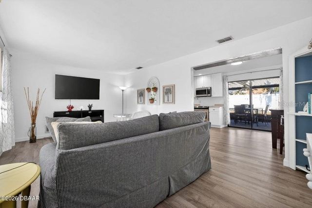 2001 KENILWORTH AVENUE, South Daytona, FL 32119