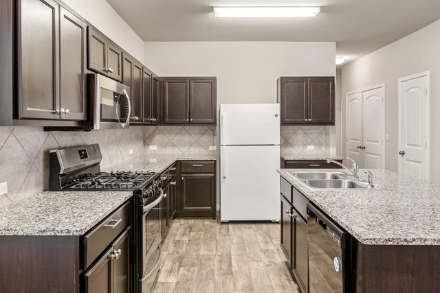 365 Cibolo Creek DR, Kyle, TX 78640
