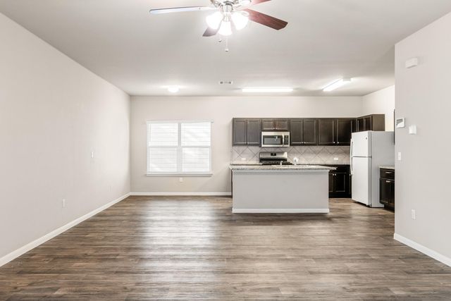 365 Cibolo Creek DR, Kyle, TX 78640