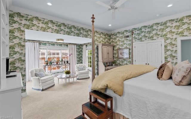 12 Charleston Square, Greensboro, NC 27408