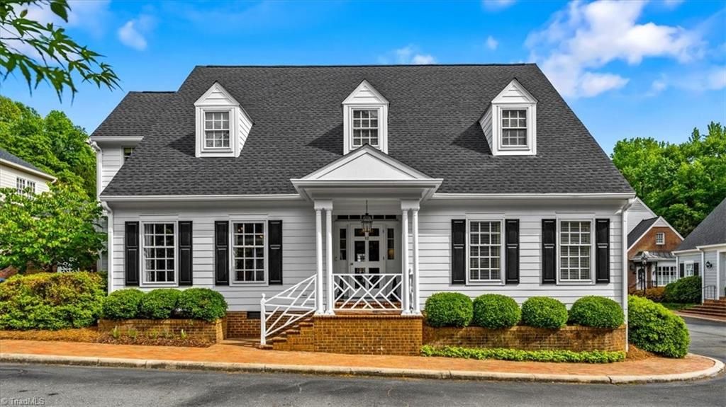 12 Charleston Square, Greensboro, NC 27408
