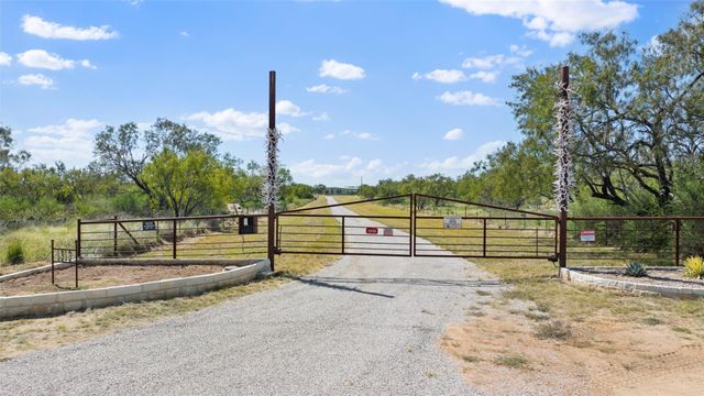 1930 County Road 413, Llano, TX 78643