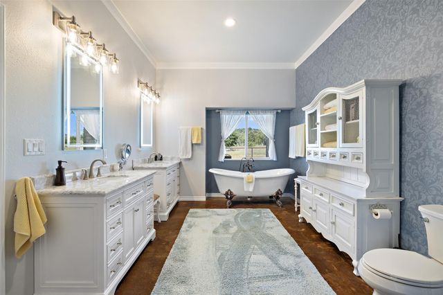 1930 County Road 413, Llano, TX 78643