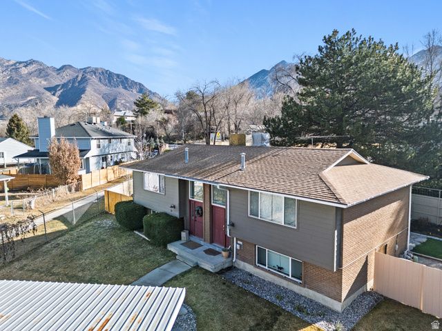 2615 E CANTERBURY LN, Cottonwood Heights, UT 84121
