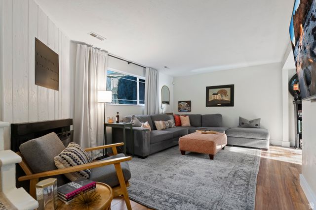 2615 E CANTERBURY LN, Cottonwood Heights, UT 84121