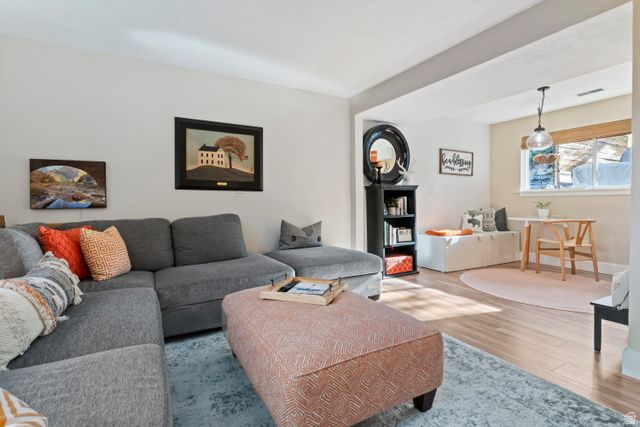 2615 E CANTERBURY LN, Cottonwood Heights, UT 84121