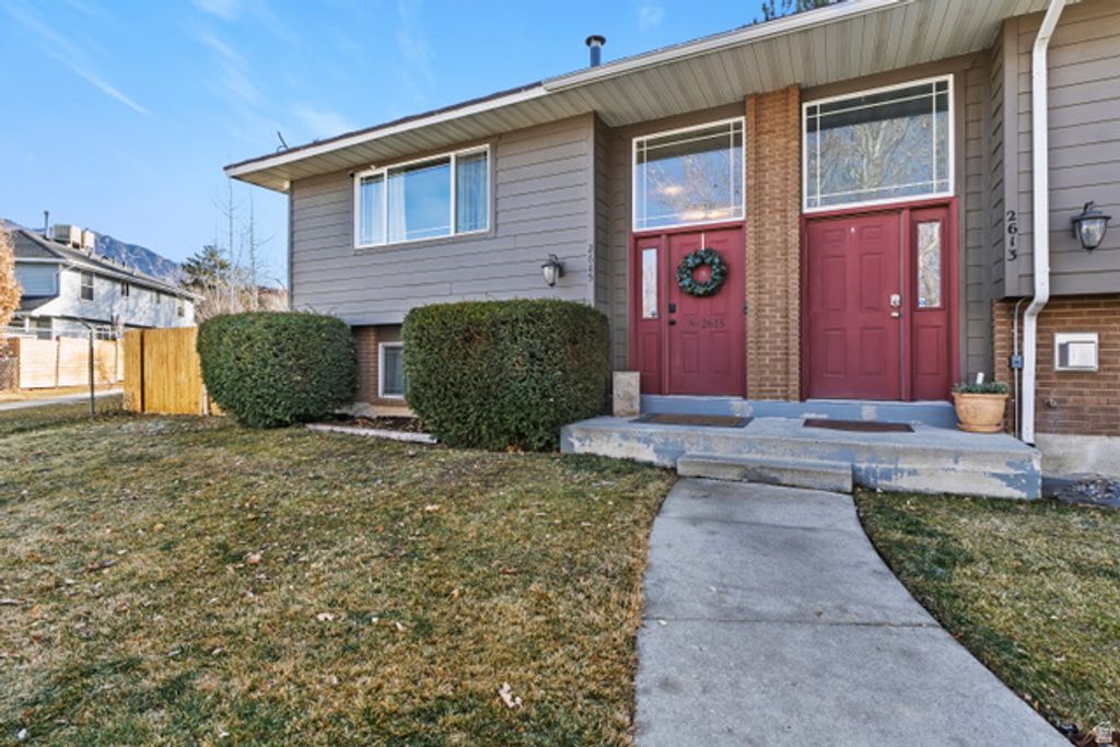 2615 E CANTERBURY LN, Cottonwood Heights, UT 84121