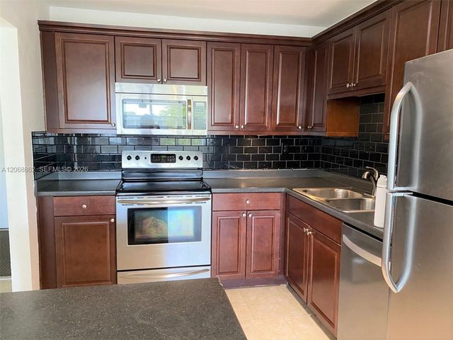 2761 Taft Street 405, Hollywood, FL 33020