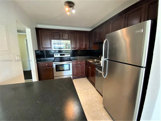 2761 Taft Street 405, Hollywood, FL 33020