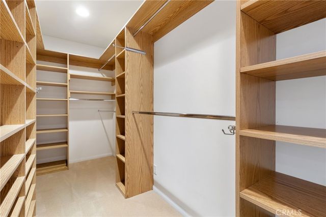 22068 Martinez Street, Woodland Hills, CA 91364