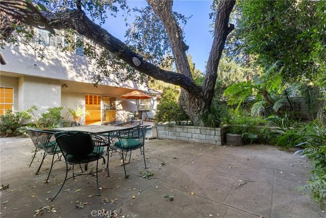 22068 Martinez Street, Woodland Hills, CA 91364