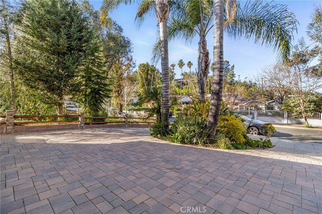 22068 Martinez Street, Woodland Hills, CA 91364