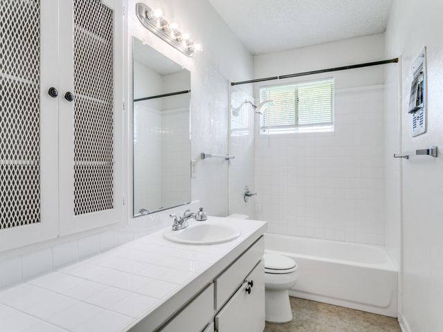 3023 Topaz Lane, Farmers Branch, TX 75234