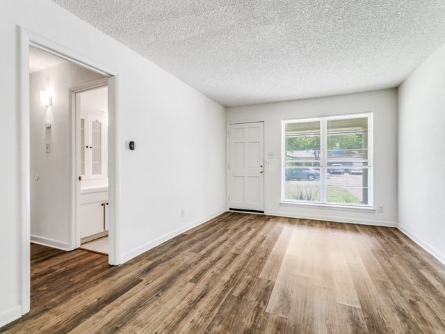 3023 Topaz Lane, Farmers Branch, TX 75234