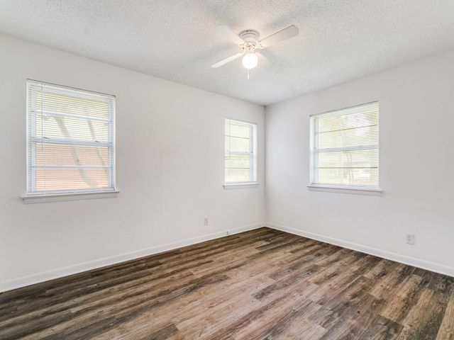 3023 Topaz Lane, Farmers Branch, TX 75234