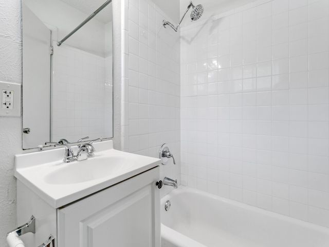 3023 Topaz Lane, Farmers Branch, TX 75234