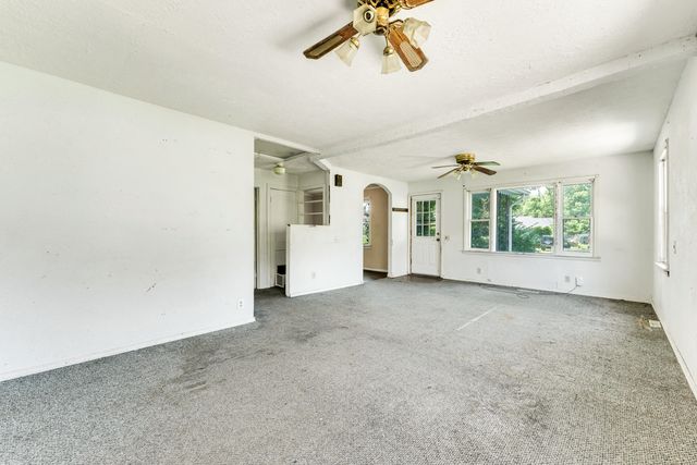 2723 West State Street, Springfield, MO 65802