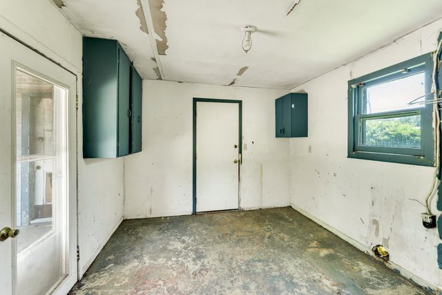 2723 West State Street, Springfield, MO 65802