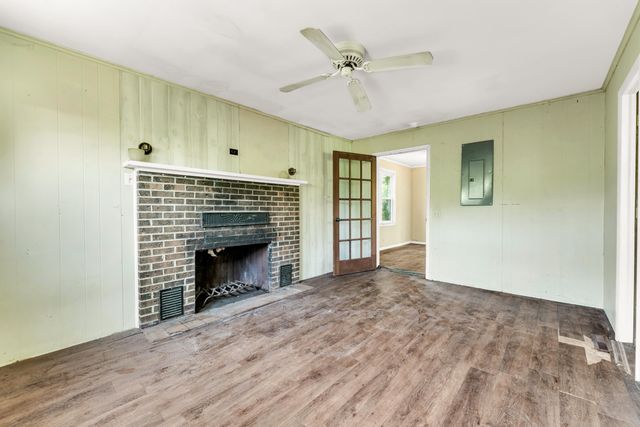 2723 West State Street, Springfield, MO 65802