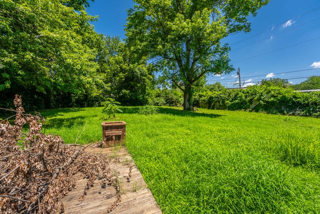 2723 West State Street, Springfield, MO 65802