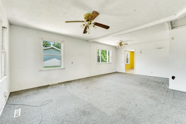 2723 West State Street, Springfield, MO 65802