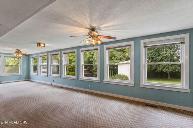 26 Stovall St, Fort Oglethorpe, GA 30742