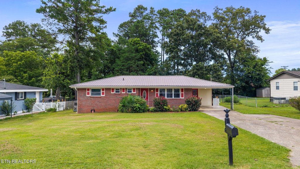 26 Stovall St, Fort Oglethorpe, GA 30742
