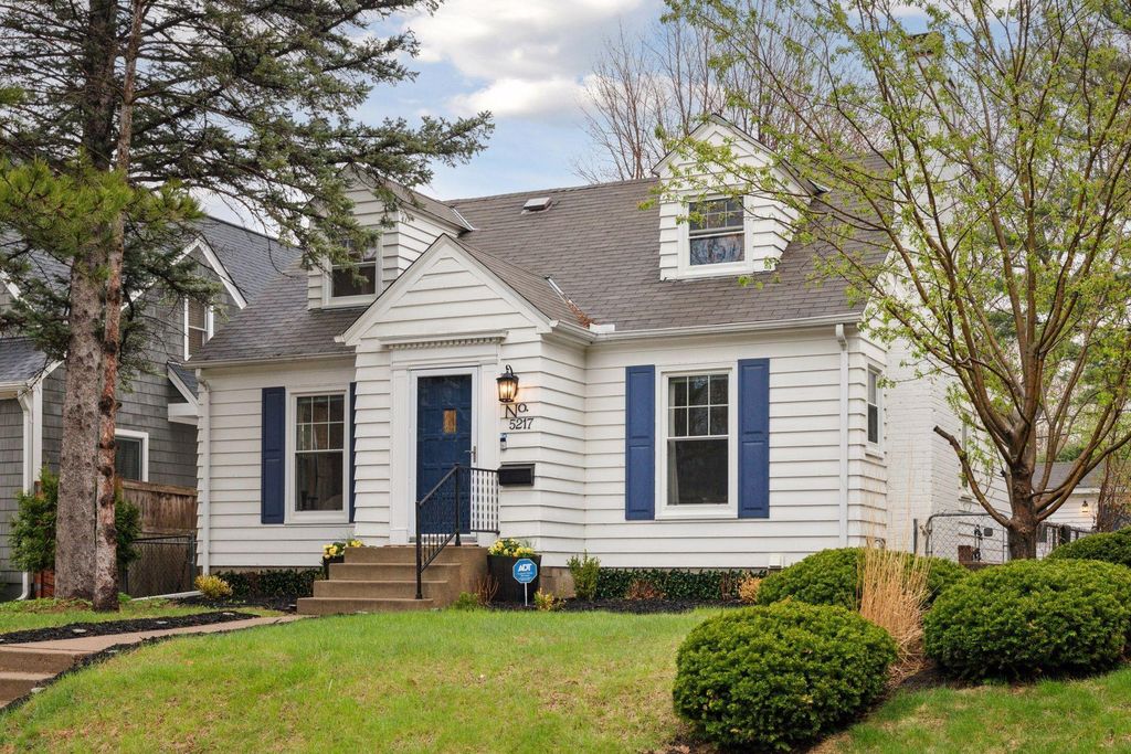 5217 France Avenue S, Minneapolis, MN 55410