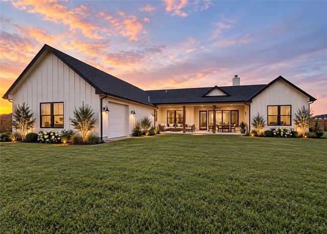 1462 Dos estrellas Dr, Corpus Christi, TX 78415