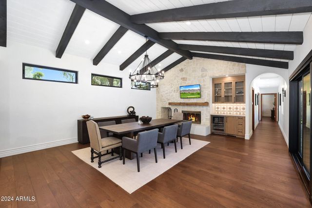 2421 E MONTEBELLO Avenue, Phoenix, AZ 85016