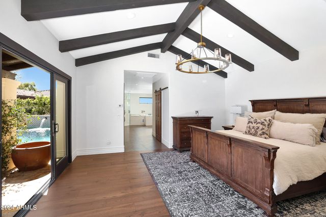 2421 E MONTEBELLO Avenue, Phoenix, AZ 85016